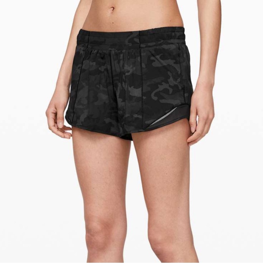 Lululemon Hotty Hot LR 4” - Incognito Camo